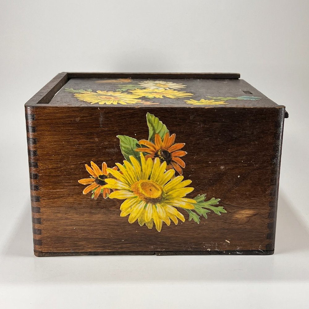 Vtg Handcrafted Finger Joint Wood Floral Recipe Box With Recipes Farmhouse - Picture 4 of 16